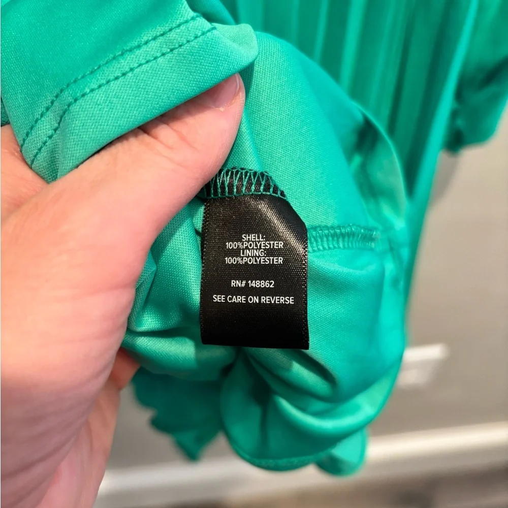 Torrid Vibrant Green Long Sleeve Dress Easter spring pleated midi size 12 - Picture 3 of 16